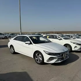 Hyundai Elantra 2025