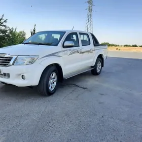 Toyota Hilux 2015