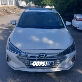 Hyundai Elantra 2020