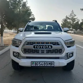 Toyota Tacoma 2017