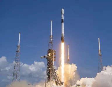 Falcon 9 доставила на орбиту 85% всей мировой полезной нагрузки за год