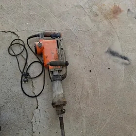 Hilti Adboynik