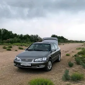 Toyota Camry 2000