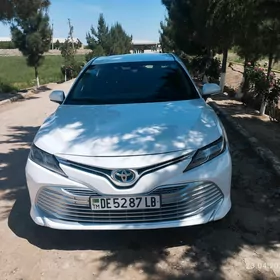 Toyota Camry 2020