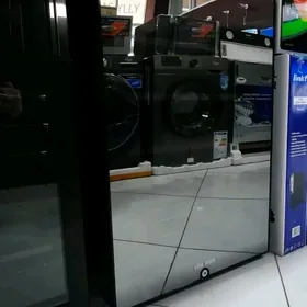 KIÇI RAZMER WITRINA HOLODILNIK