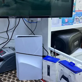 PlayStation 5 Slim 1TB