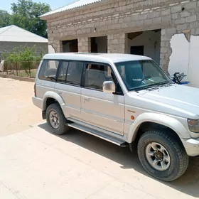 Mitsubishi Pajero 1994