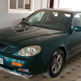 Daewoo Leganza 1998