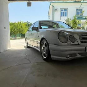Mercedes-Benz E320 1998