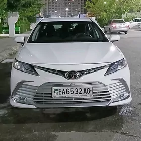 Toyota Camry 2019