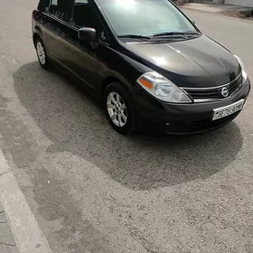 Nissan Versa 2011