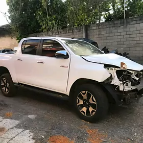 HILUX  2021