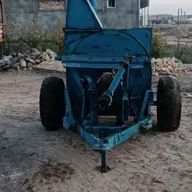 MTZ T-28 2010
