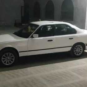 BMW 525 1990