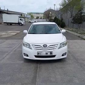 Toyota Camry 2010
