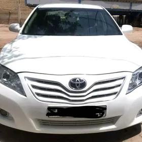 Toyota Camry 2011