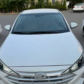 Hyundai Elantra 2019