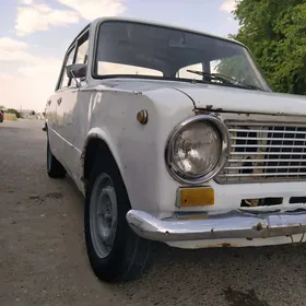 Lada 2104 1985