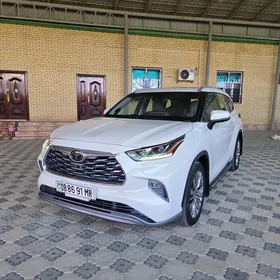 Toyota Highlander 2020