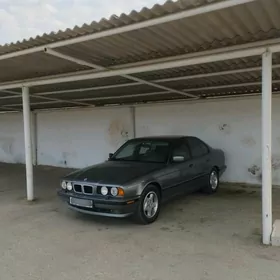 BMW 525 1990