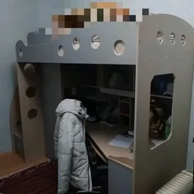шкаф+кровать+стол для школьник