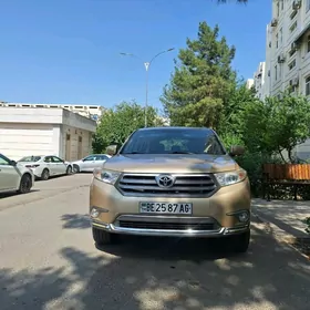 Toyota Highlander 2013