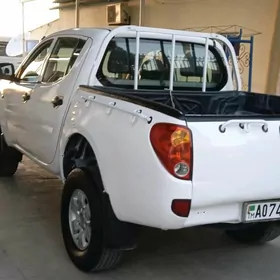 Toyota Hilux 2008