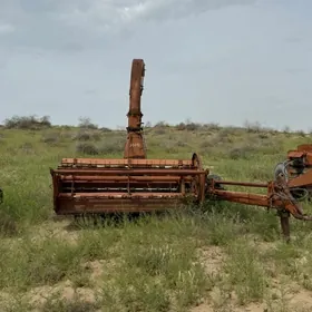 MTZ 82 2010