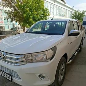 Toyota Hilux 2017