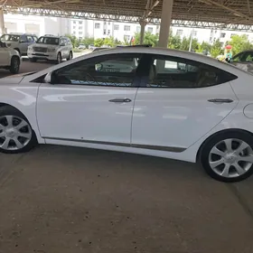 Hyundai Elantra 2013