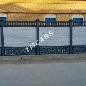 beton zaborlar hayatlar