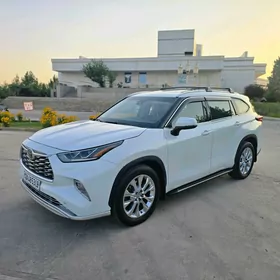 Toyota Highlander 2022