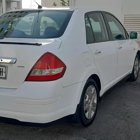 Nissan Versa 2010