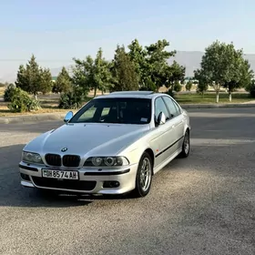 BMW E39 2001