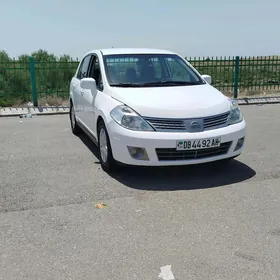 Nissan Versa 2010