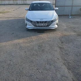 Hyundai Elantra 2020