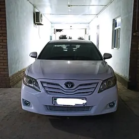 Toyota Camry 2010