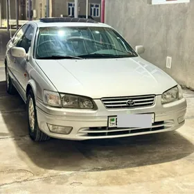 Toyota Camry 2000