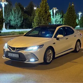 Toyota Camry 2022