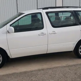 Toyota Sienna 2000