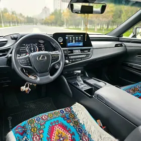 Lexus ES 350 2022