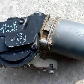 Steklooçistel  motory