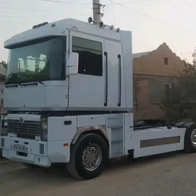 Volvo EX30 2000