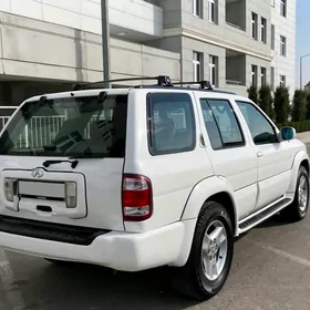 Infiniti QX4 2002