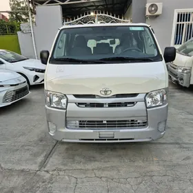 Toyota Hiace 2025