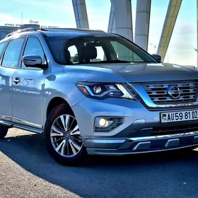 Nissan Pathfinder 2018