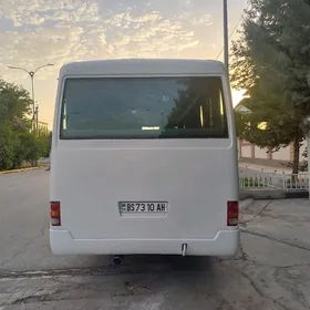 Mitsubishi Rosa 2006