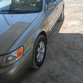 Toyota Camry 1999