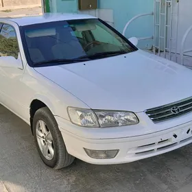 Toyota Camry 1999