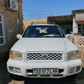 Nissan Pathfinder 2001